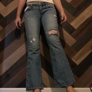 ripped American eagle jeans